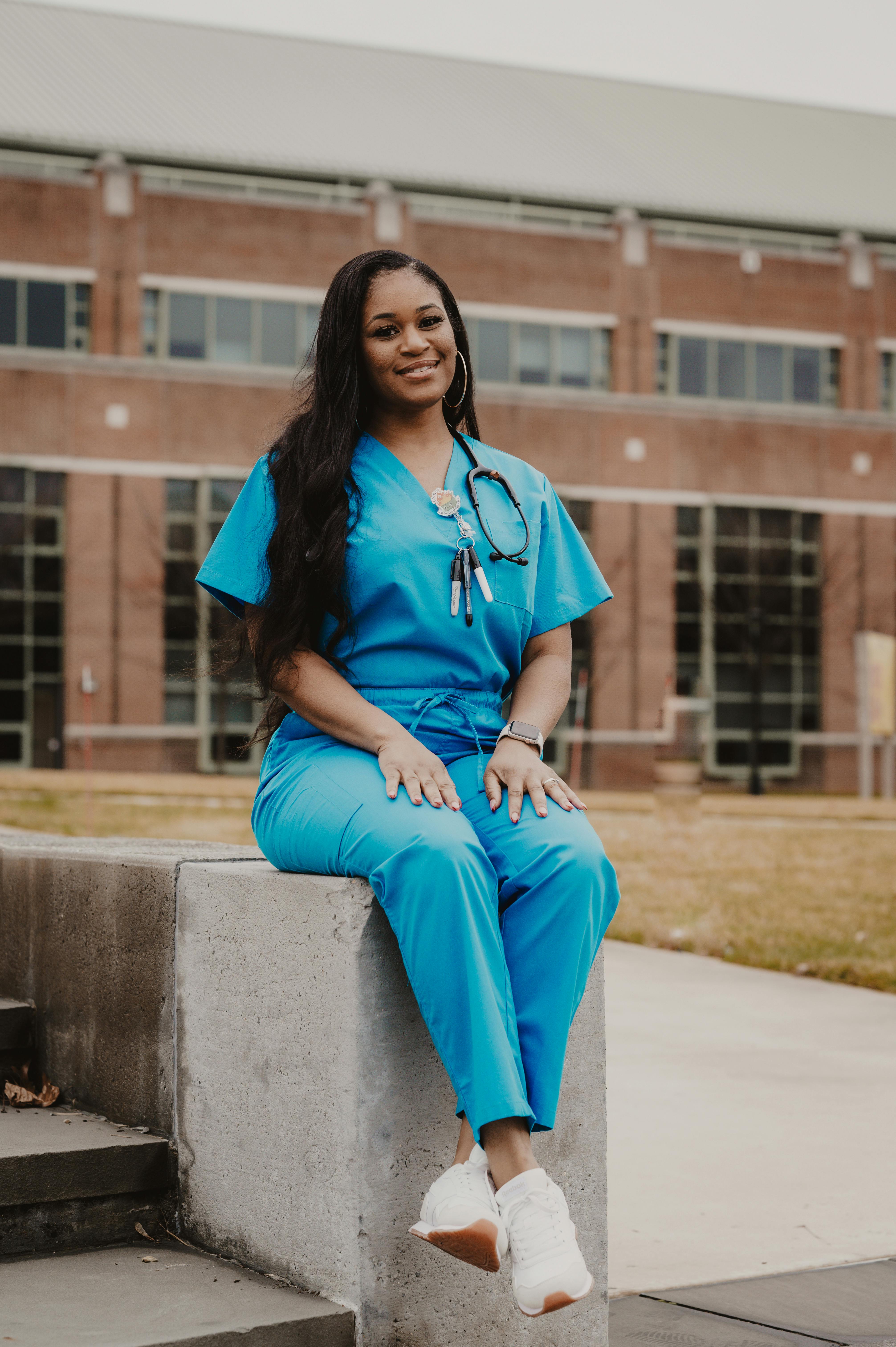 Medical Uniform Production: Quality and Comfort in Nurse and Doctor Clothing